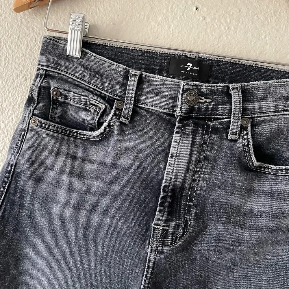 7 For All Mankind High Waist Cropped Straight Jeans Womens 26 Faded Black Ripped - Picture 7 of 15